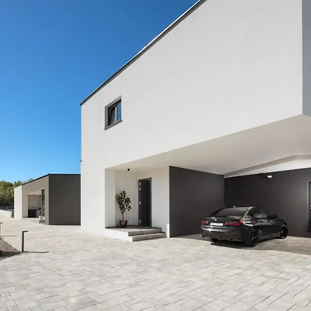 Luxury H2, Total Peace, Quiet And Privacy *
